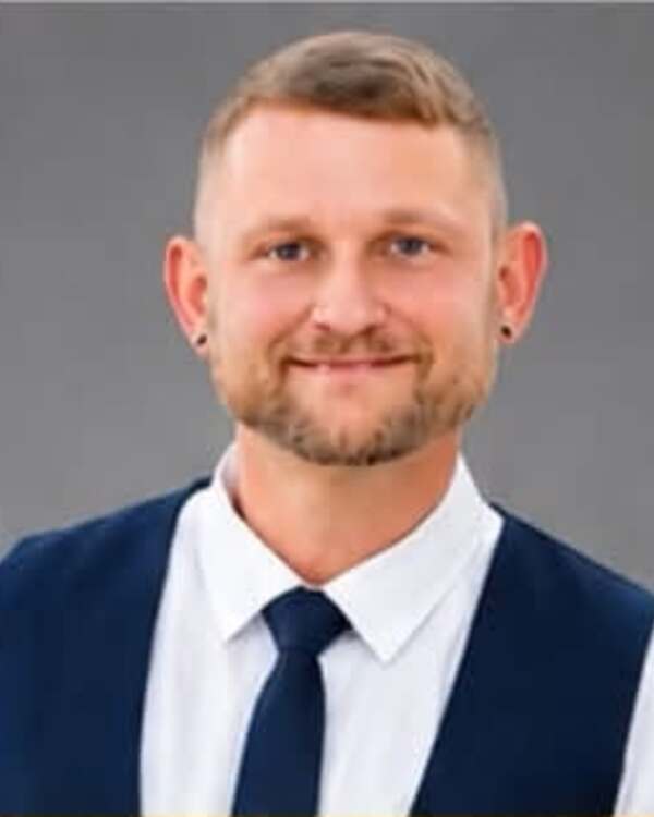Weil, Support Director